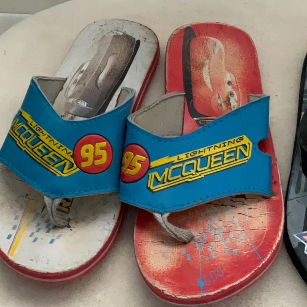 Flip Flops - Picture 2 of 7